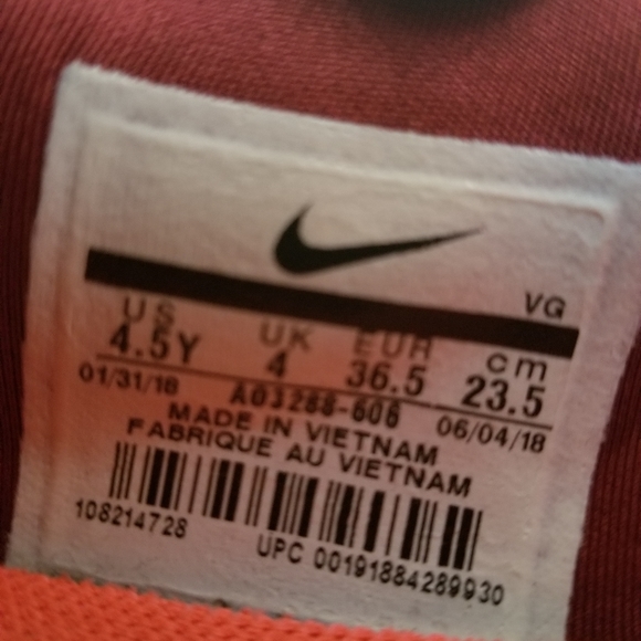 Soccer Cleat - Picture 2 of 5